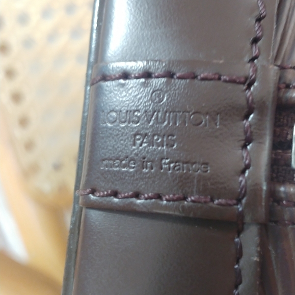 Louis Vuitton Alma PM Epi Leather Handbag - Picture 13 of 16